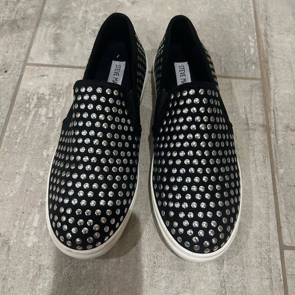 Steven Madden tennis shoes